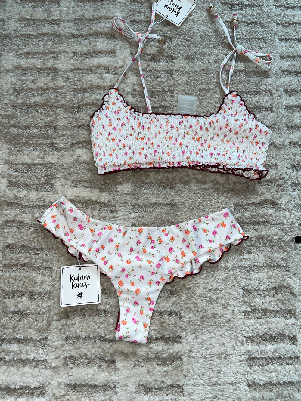 Kulani Kinis lettuce, frill, thong, bikini size small NWT